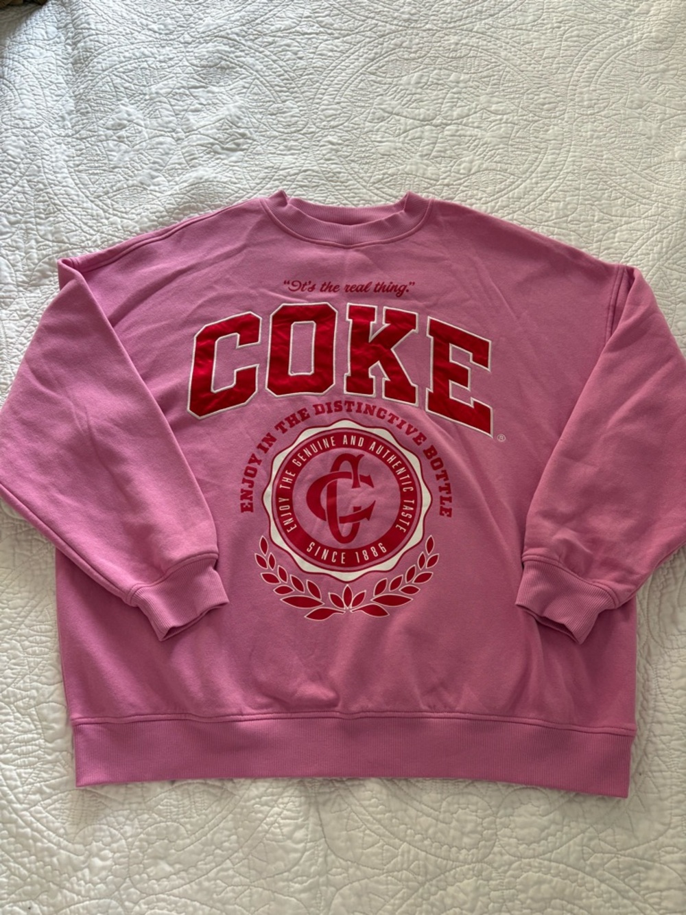 H&M Coca Cola Pink Graphic Sweatshirt Women’s Large Coke Logo Crewneck Pullover